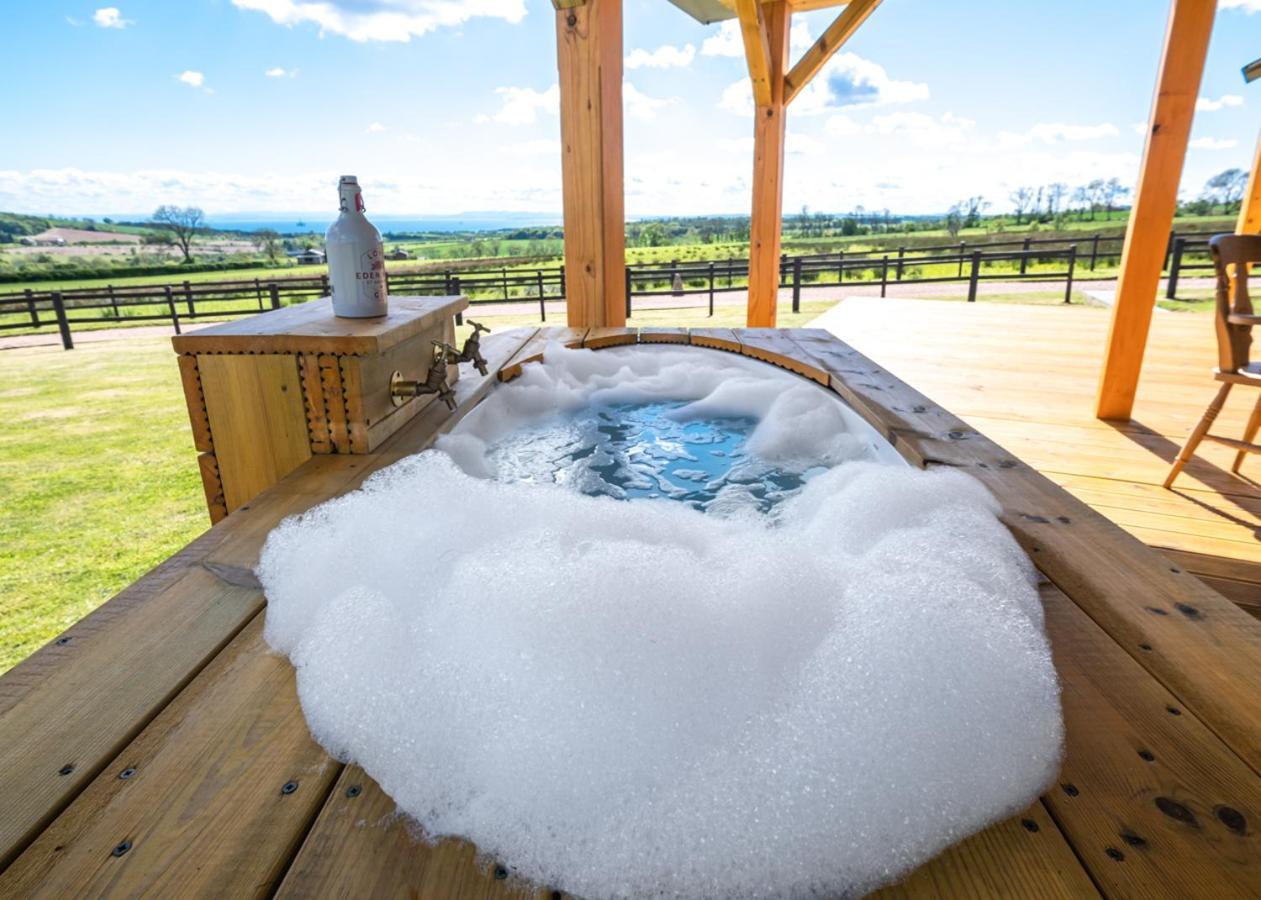 Villa Heartland With Hot Tub à New Gilston Extérieur photo