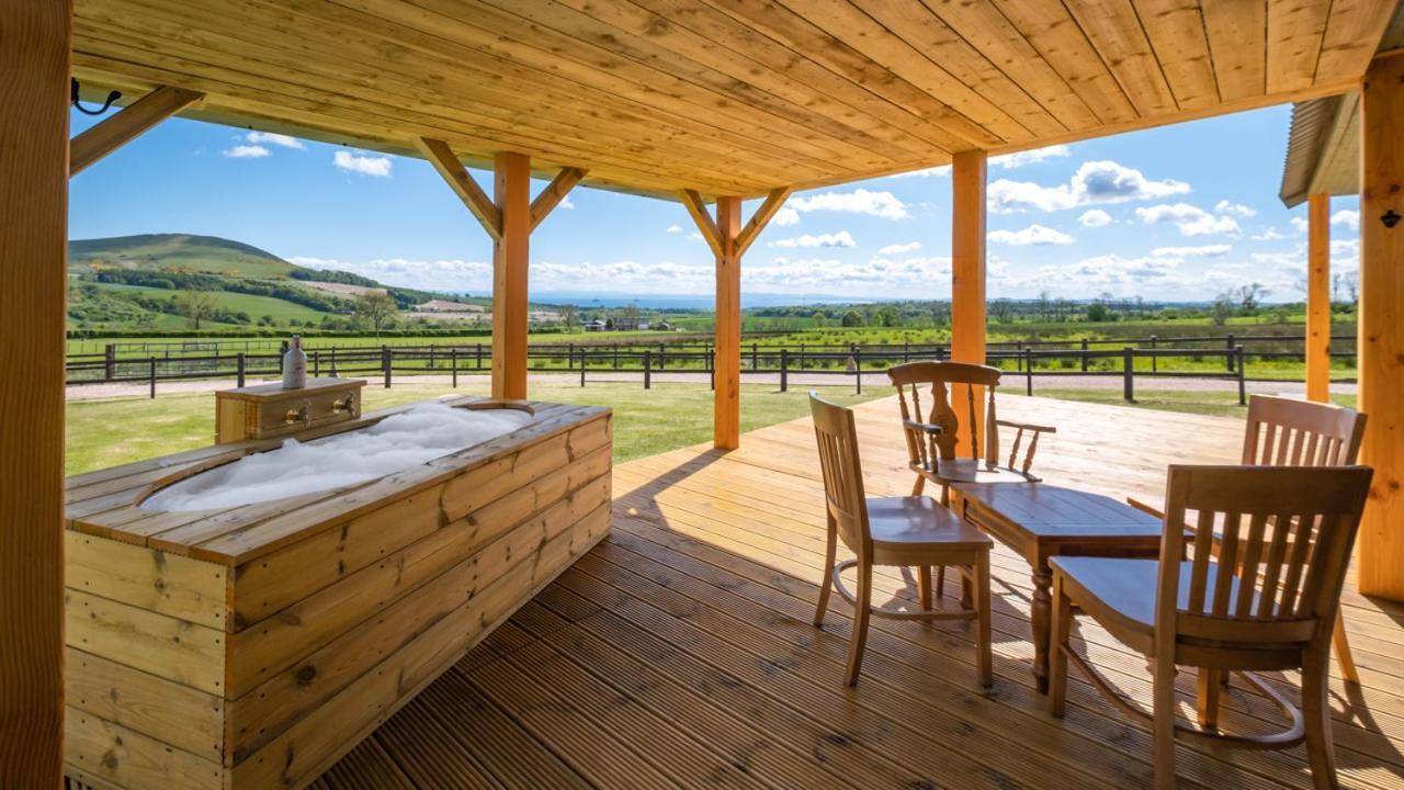 Villa Heartland With Hot Tub à New Gilston Extérieur photo